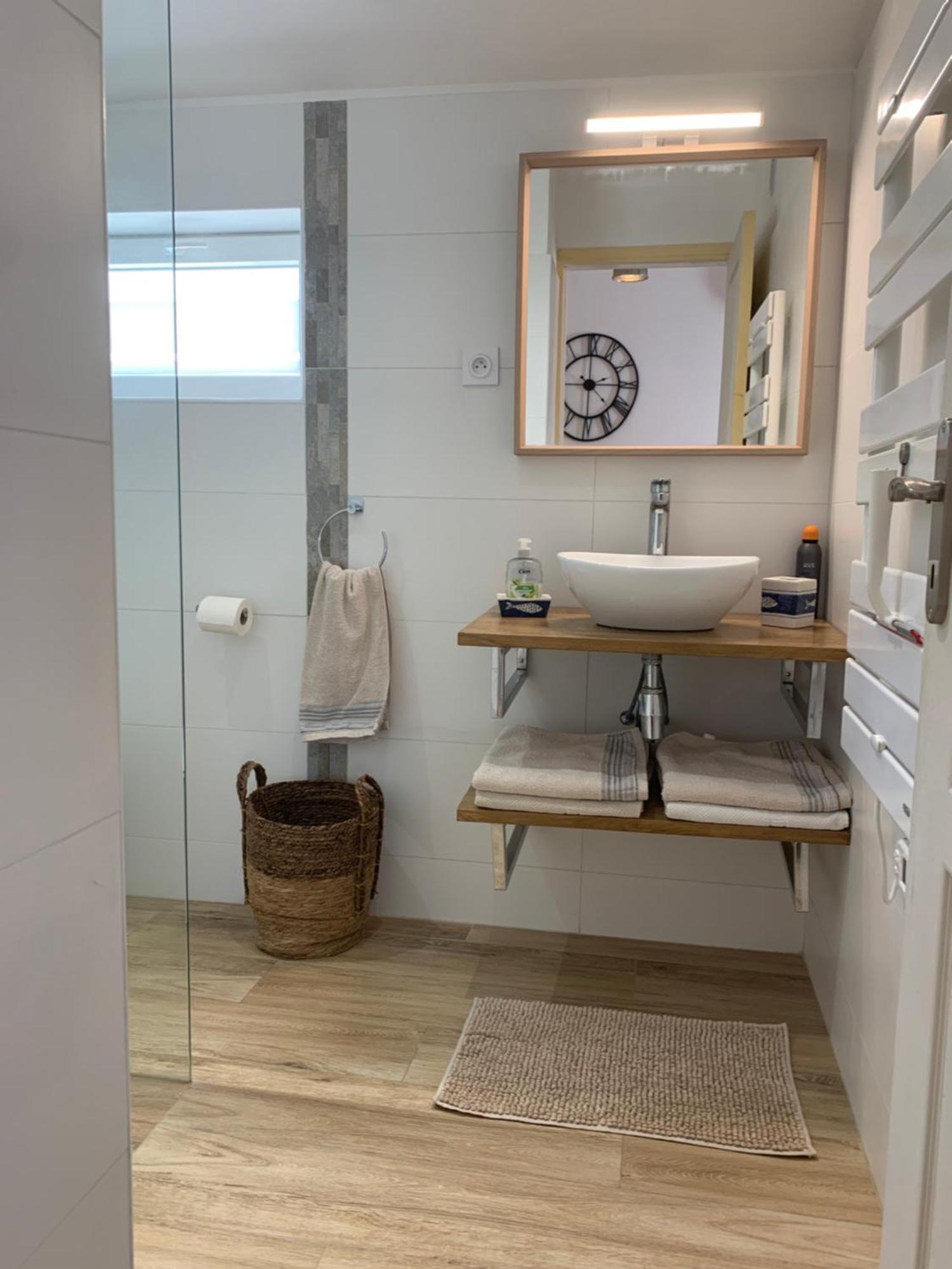 Studio Independant, Front De Mer Et Plage A 200M 昂蒂布 外观 照片